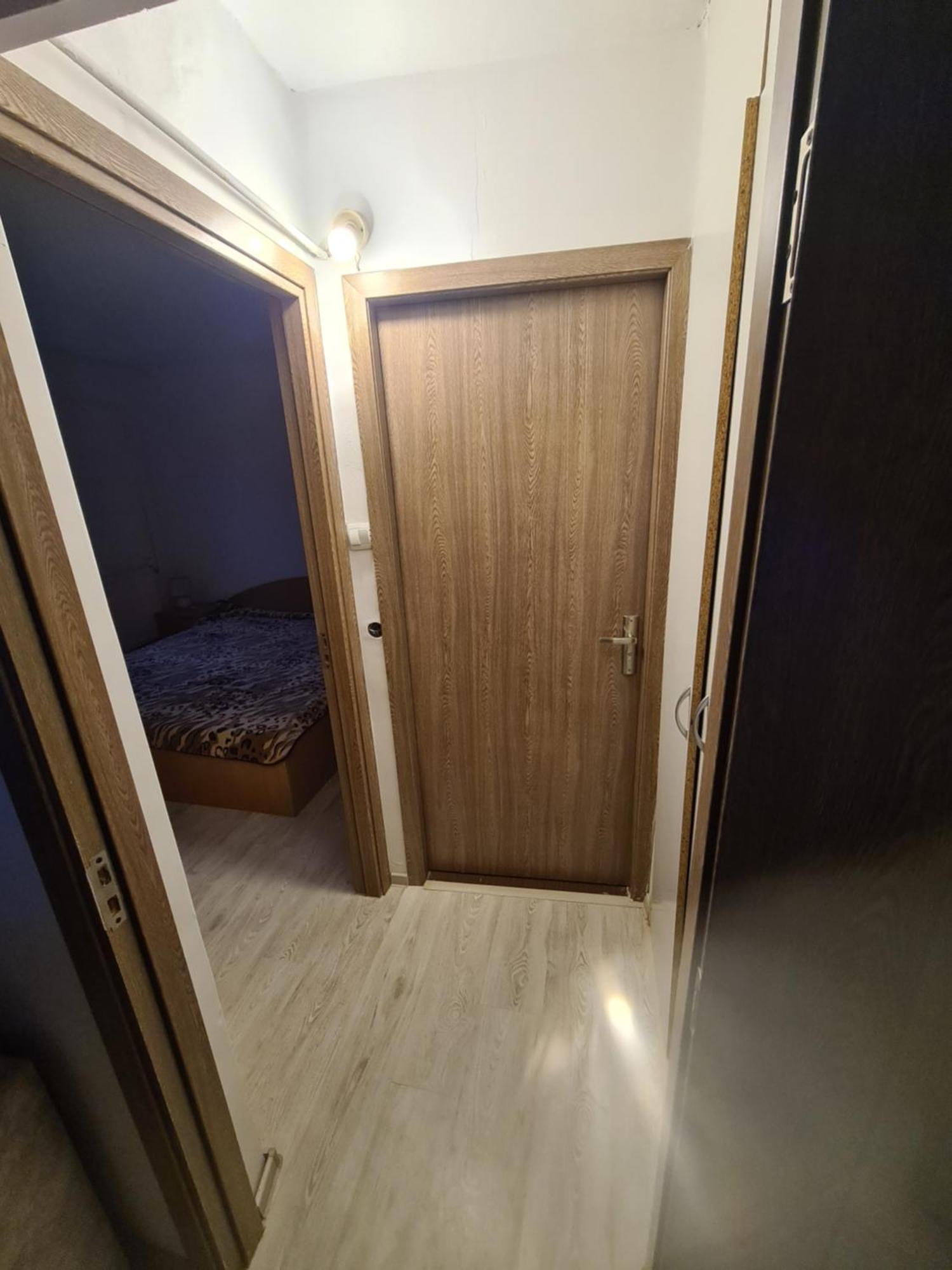 Apartament 2 Camere Etaj 4 Din 4 Craiova Bagian luar foto